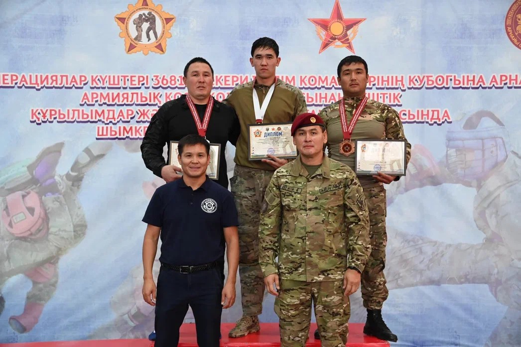 БӨЛІМ КОМАНДИРІНІҢ КУБОГЫ ҮШІН АРМИЯЛЫҚ ҚОЯН-ҚОЛТЫҚ ҰРЫС ЧЕМПИОНАТЫ ӨТТІ