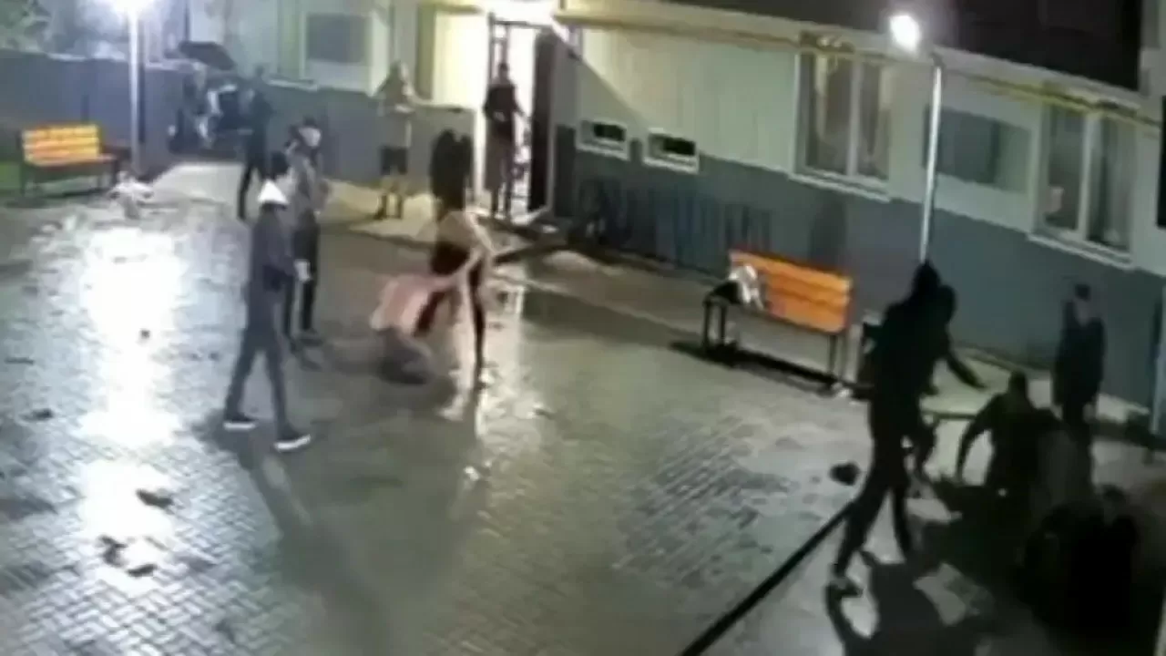 ТҰРҒЫН ҮЙ АУЛАСЫНДА ЖАППАЙ ТӨБЕЛЕС БОЛДЫ